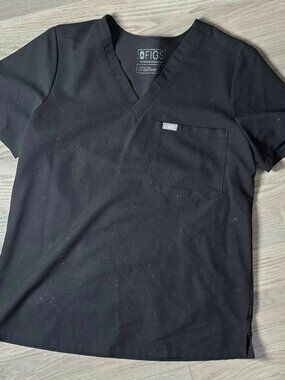 FIGS Catarina V-Neck Scrub Top | Black | Medium